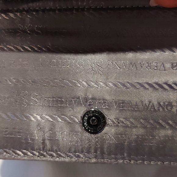 VERA WANG PHONE PURSE NWOT! - Picture 7 of 7